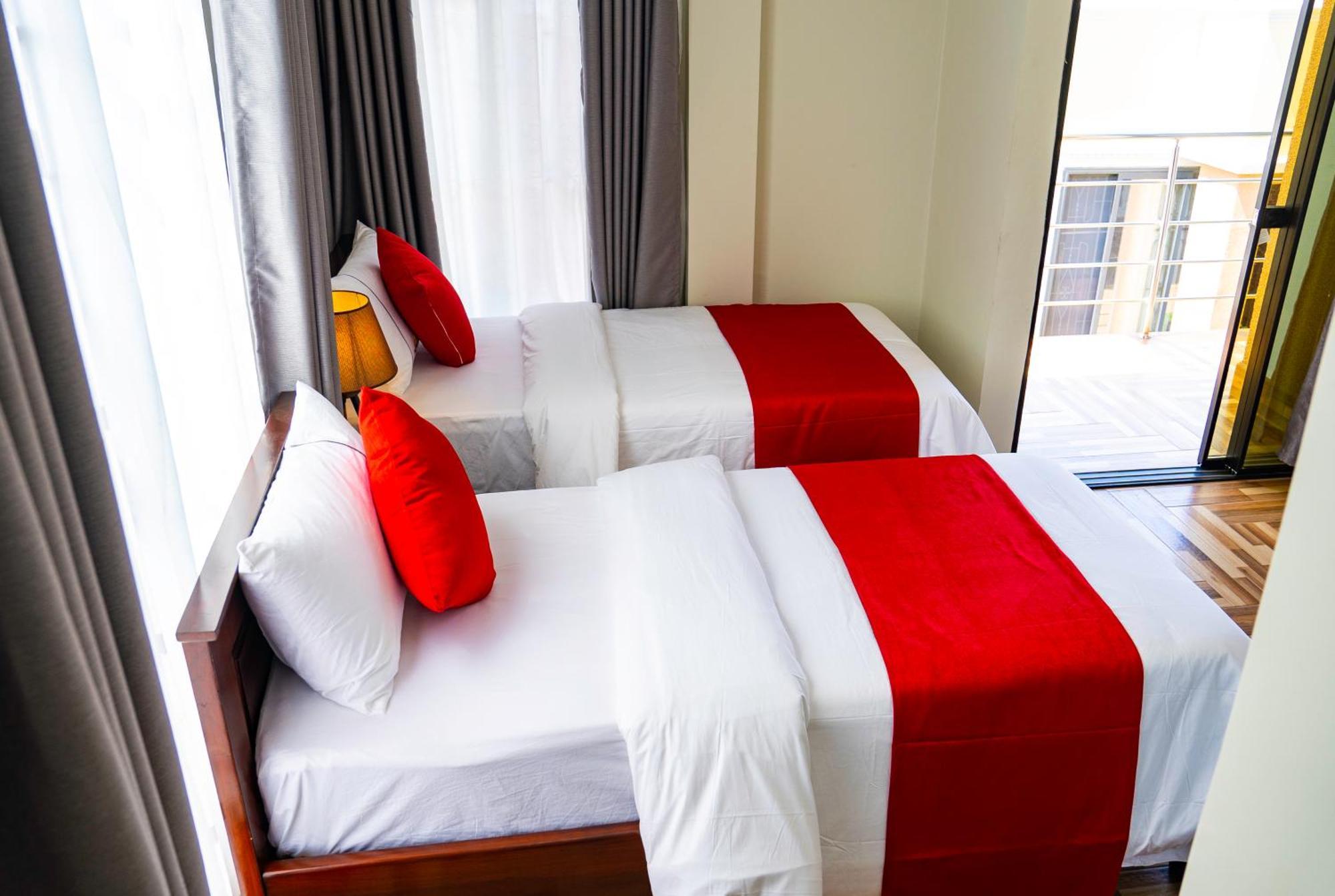 Primeland Hotel Моши Экстерьер фото